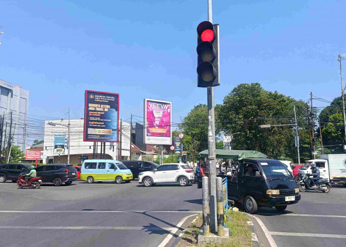 Berbahaya, Crossing Dua Arah Berlawanan Terjadi di Sejumlah Persimpangan