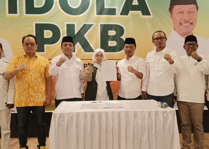 Keluarga Besar PKB Pertegas Komitmen untuk Effendi Edo-Siti Farida