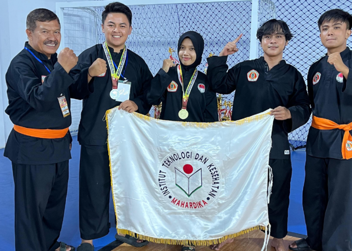 7 Mahasiswa Institut Mahardika Cirebon Raih Medali di Kejuaraan Pencak Silat Majalengka