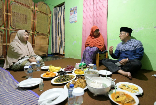 Mak Endah Kaget Rumahnya Didatangi Ridwan Kamil saat Sahur