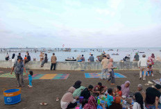 Sampai Pertengahan Liburan, Pantai Kejawanan Paling Banyak Diserbu Pengunjung
