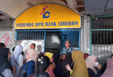 Usai Izin Usaha BPR Bank Cirebon Dicabut OJK, Pedagang Pasar Ikut Datangi Bank Plat Merah