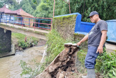 Tembok Penahan Air Sungai Jebol di Kalijaga, Ratusan Rumah Terendam Banjir