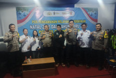 Beri Semangat Petugas Kepolisian, PSI Kota Cirebon Kunjungi Pospam Nataru