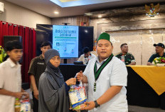 HMI Bumikan Diskusi dengan Berbagi, Tebar Bantuan Sembako untuk Masyarakat