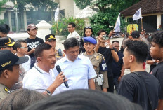 Mahasiswa Tagih Bukti, Bukan Janji, Jalan Rusak dan Transparansi APBD