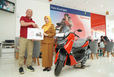 PNS Asal Kuningan Menang Hadiah Sepeda Motor dari Program Undian SIMPATI HOKI