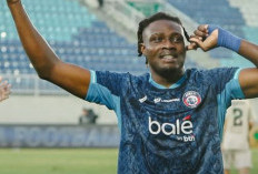 Hasil pertandingan Arema FC vs Dewa United : Singo Edan Ngamuk Skor 4-0