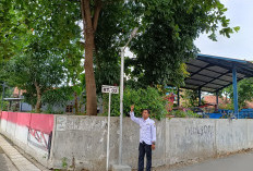 Lurah Kesenden Adakan Program Kesenden Terang dengan Pasang 55 Titik PJU di 11 RW