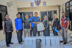 Dinsos Salurkan Makanan untuk 500 Warga Terdampak Banjir Gunungjati