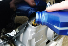 Kapan Waktu Terbaik Ganti Oli Motor Matic? Ini Tanda-Tanda dan Biayanya