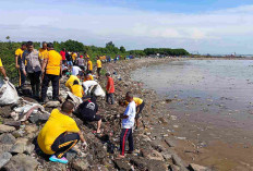 400 Personel Dikerahkan, Pantai Kesenden Mulai Dibersihkan