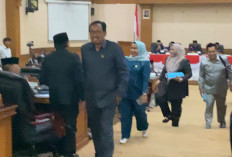 Paripurna Memanas, Fraksi PDIP Walk Out Tuntut Kejelasan Dana Cadangan Investasi