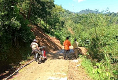 Longsor, BPBD Gerak Cepat Tangani Akses Jalan Cipakem-Pakulahan