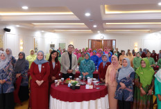 Perkuat Benteng Keuangan Keluarga, OJK Cirebon Edukasi Ratusan Ibu dan Organisasi Perempuan