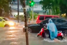 Kawasan Pemkab Cirebon Terendam Banjir, Aktivitas Lumpuh