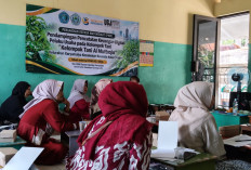 Anggota Poktan Al-Muttaqin Dilatih Pencatatan Keuangan Digital untuk Hasil Tani