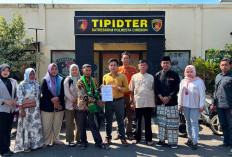 Jamaah Umrah Asal Cirebon Diduga Jadi Korban Travel Bodong