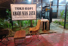 Belanja Biji, Ngopi hingga Cerita Masa Lalu di 