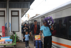 KAI Daop 3 Cirebon Imbau Pelanggan Patuhi Ketentuan Ukuran Koper dan Bagasi Kereta