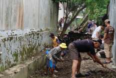 Upaya Meminimalisir Banjir, Warga RW 05 Penyuken Kerja Bakti Normalisasi Sungai