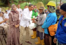 Kolaborasi PLN dan H Rokhmat Ardiyan Bagikan 1000 Paket Sembako Untuk Warga Kuningan