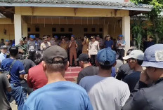 Desa Kalimanggis Kulon Bergejolak, Warga Desak Kades Mundur 