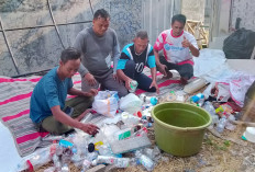 Tingkatkan Kepedulian Lingkungan, Warga Puri Cirebon Lestari Inisiasi Bank Sampah 