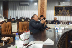 Tak Ada Halal Bihalal, Paripurna DPRD Cirebon Diwarnai Protes Anggota Dewan