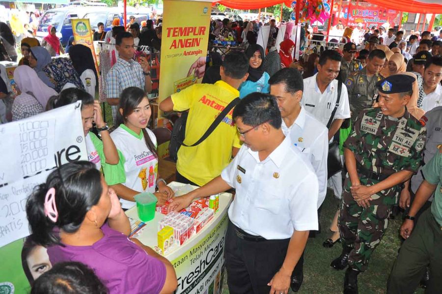 Masyarakat Serbu Bazar Murah Ramadan