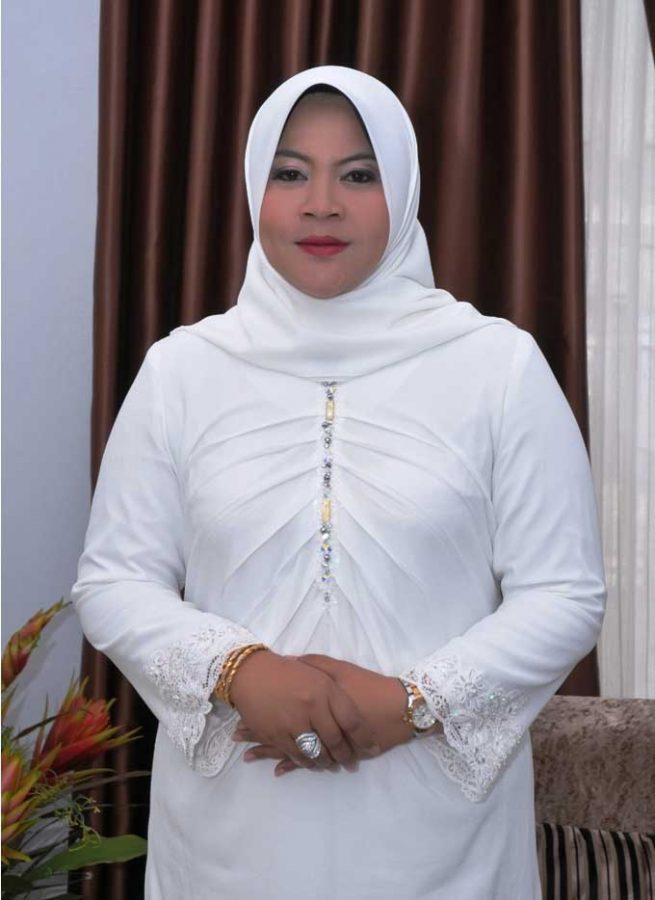 Hj Ika Siti Rahmatika, Terima Kritik dan Pujian