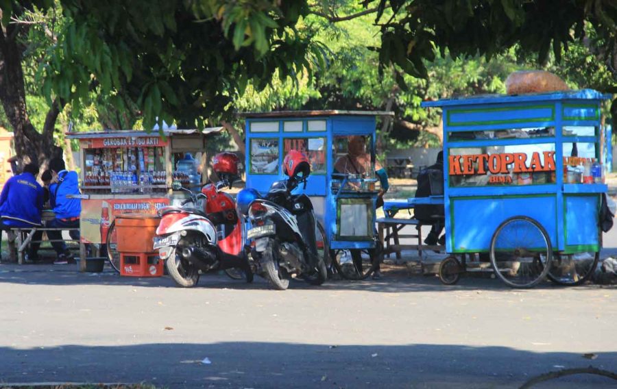 Masih Banyak PKL di Bima