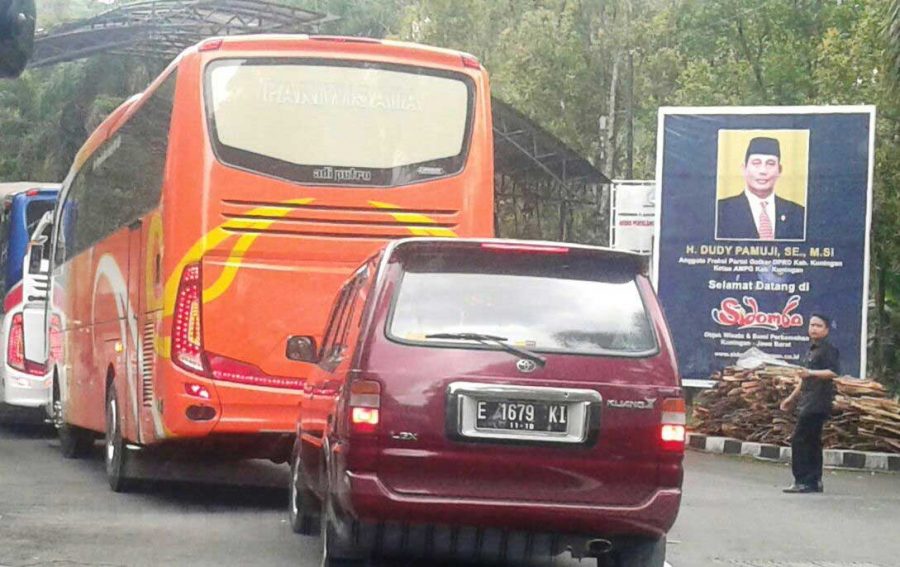 Tebar Baliho, Bos Sidomba Bakal Nyalon Bupati?