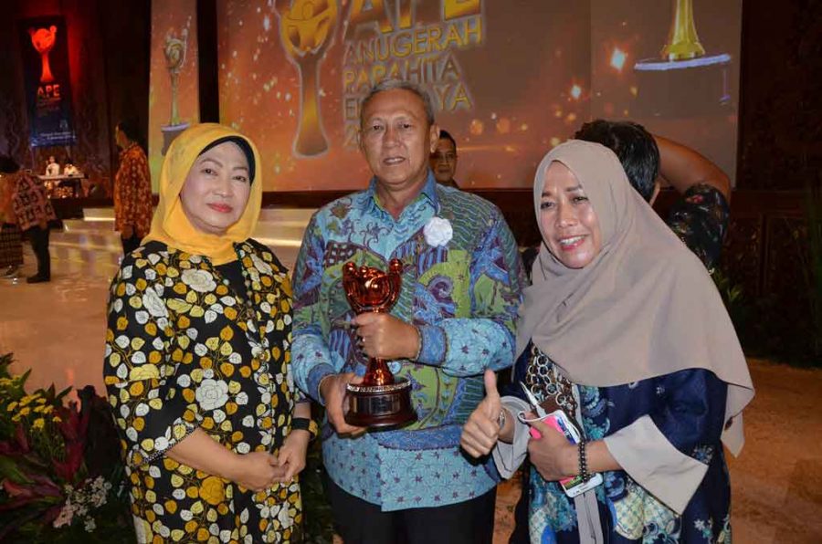 Kuningan Kembali Raih Anugerah Paradita Ekapraya