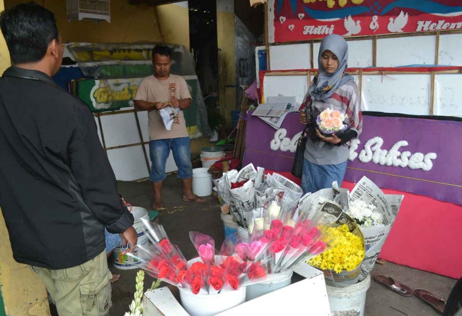 Penjual Bunga bisa Kantongi Rp7 Juta Sehari