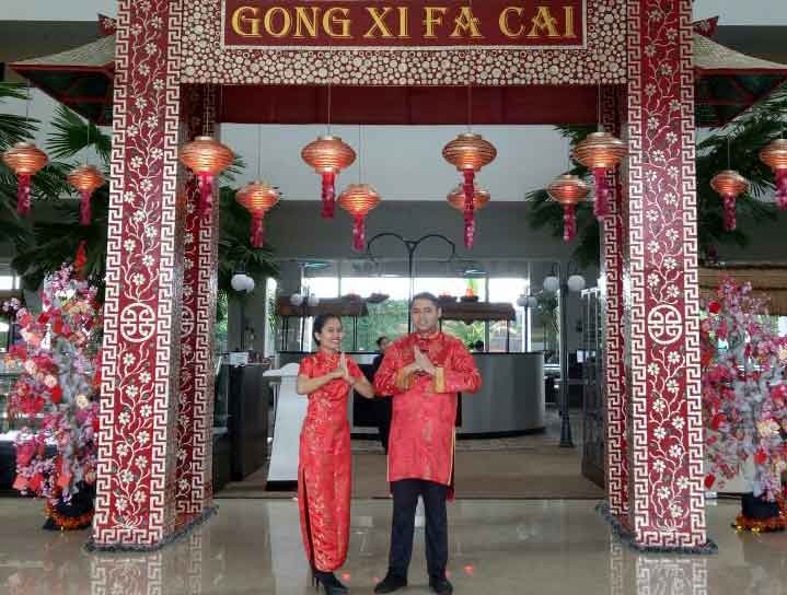 Tamu Hotel Berkesempatan dapat Angpao