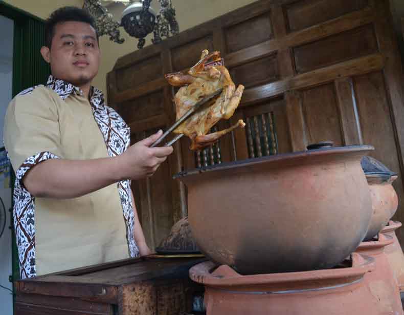 Ayam Kampung Liar Mbah Dinem Rasanya Bikin Ketagihan