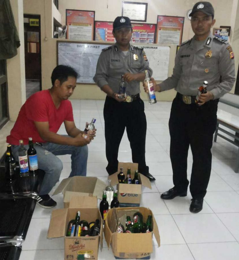 Dua Kali Operasi Pekat, Polisi Sita 164 Botol Miras