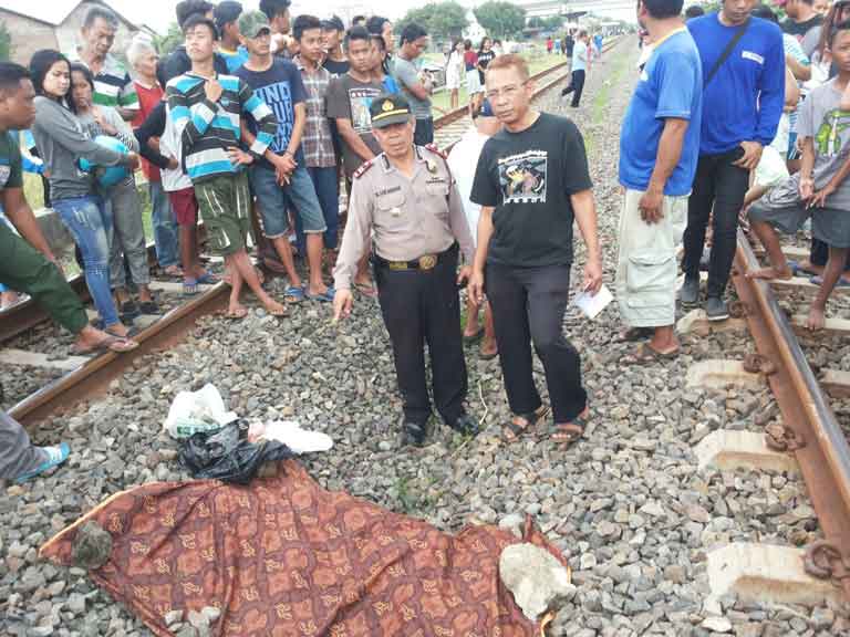 Hendak Jemur Nasi, Warga Kertasemboja Tewas Diseruduk KA