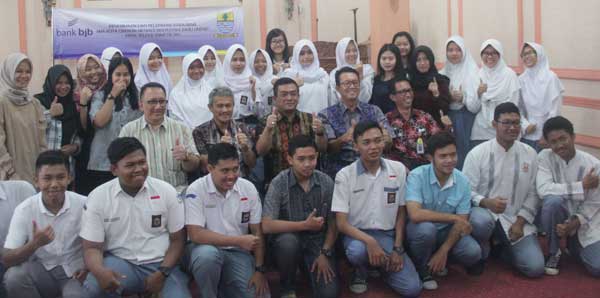 Walikota Titip Cirebon  Pada Siswa Berprestasi