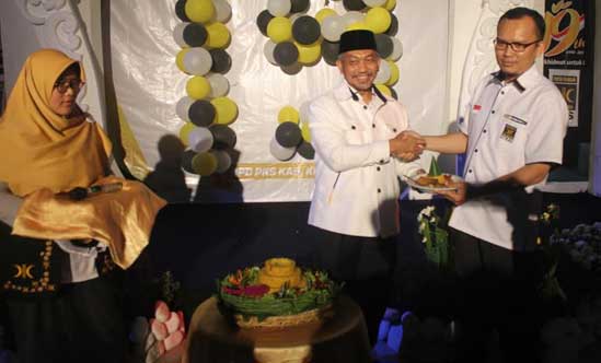 Hadapi PDIP, PKS Komunikasi dengan 5 Parpol