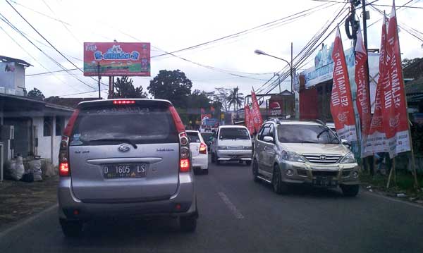 H+4, Jalan Kuningan-Cirebon Padat