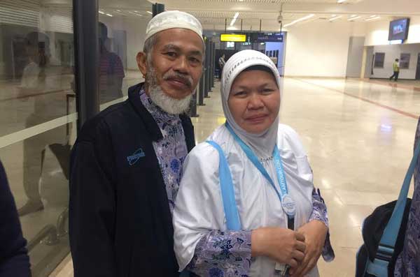 Pasangan Pasutri Spesialis Umrah di Bulan Ramadan