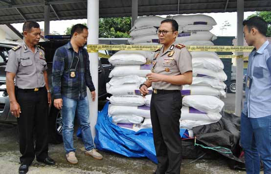 Polres Sita 20 Ton Gula Rafinasi Ilegal