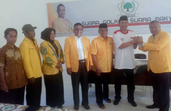 Sutrija Mendaftar ke Partai Golkar