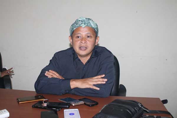 Geser Momon, Uus Pimpin Ketua BK DPRD