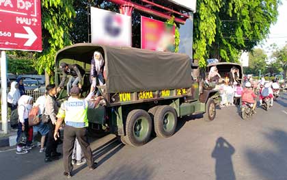 Jika Angkot Mogok Lagi, TNI-Polisi Sudah Siaga