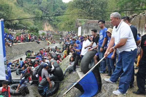 Ribuan Warga Meriahkan Arum Surakatiga