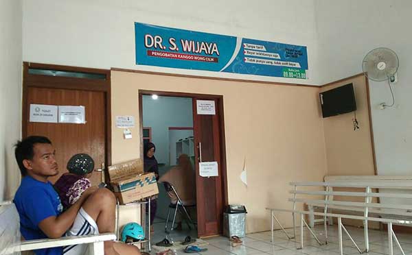 Setelah Viral di Medsos, Plang Dokter Wong Cilik Berubah