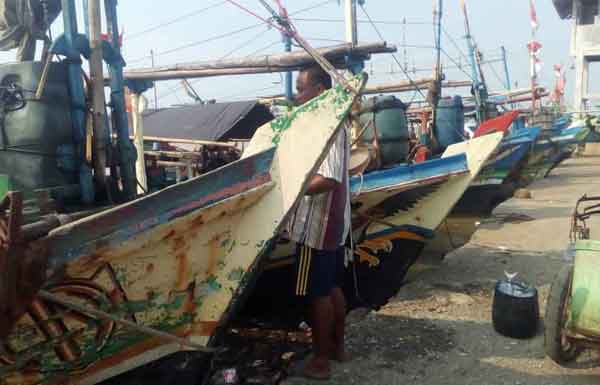 Takut Cuaca Buruk, Nelayan Terpaksa Tidak Melaut